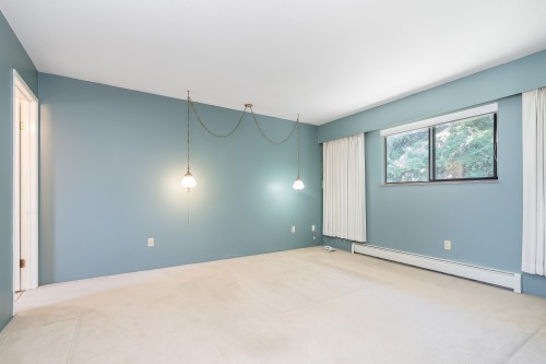 571 Berry Street, Coquitlam, BC - Indoor Photo Showing Other Room