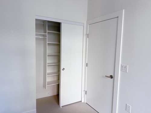 321-3438 Sawmill Crescent, Vancouver, BC - Indoor Photo Showing Other Room