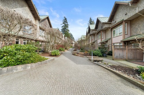 3318 Mt Seymour Parkway, North Vancouver, BC - Outdoor