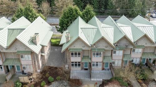 3318 Mt Seymour Parkway, North Vancouver, BC - Outdoor
