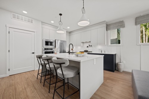 11007 250A Street, Maple Ridge, BC - Indoor Photo Showing Kitchen With Upgraded Kitchen