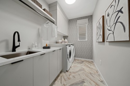 11007 250A Street, Maple Ridge, BC - Indoor Photo Showing Laundry Room