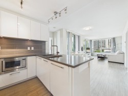 505-6658 Dow Avenue Burnaby, BC V5H 0C7