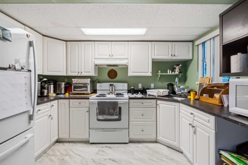 11936 236 Street, Maple Ridge, BC - Indoor Photo Showing Kitchen