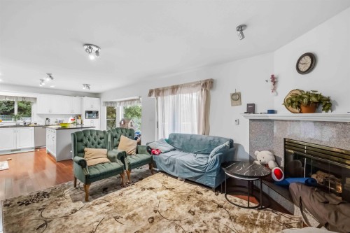 11936 236 Street, Maple Ridge, BC - Indoor Photo Showing Living Room With Fireplace