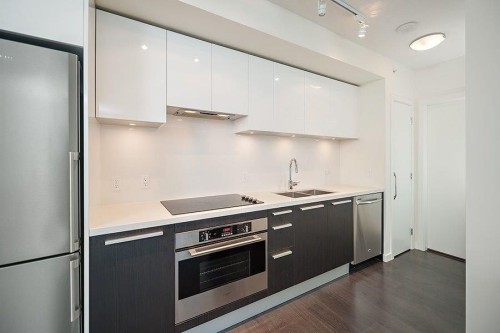 5001-6333 Silver , Burnaby, BC V5H 0C3 2