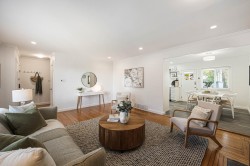 8326 Royal Oak Avenue Burnaby, BC V5J 4L2