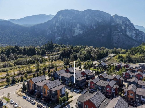 1374 Marinaside Place  Squamish, BC V8B 1A8