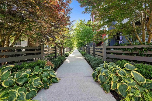 1374 Marinaside Place, Squamish, BC - Outdoor