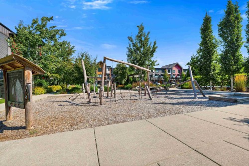 1374 Marinaside Place, Squamish, BC - Outdoor