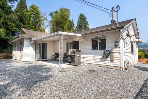 5728 Trail Avenue, Sechelt, BC - Outdoor