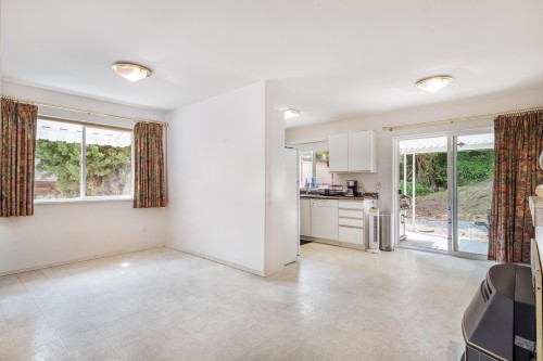 5728 Trail Avenue, Sechelt, BC - Indoor