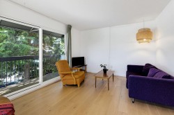 219-2910 Pender Street E Vancouver, BC V5K 2C3