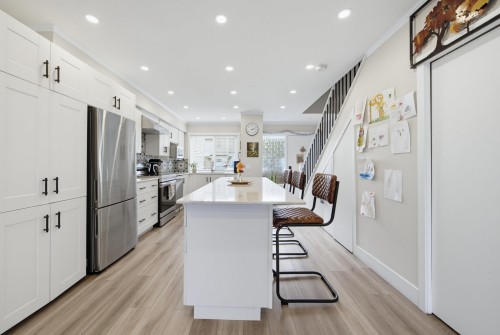 16-4959 57 Street, Delta, BC - Indoor Photo Showing Kitchen With Upgraded Kitchen