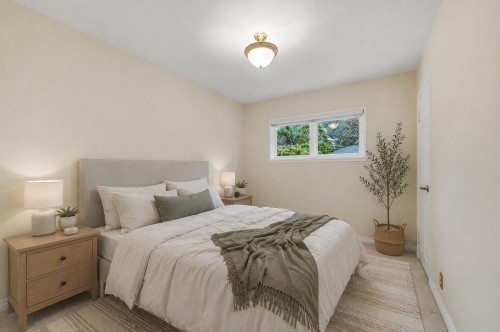 3250 Delbrook Avenue, North Vancouver, BC - Indoor Photo Showing Bedroom