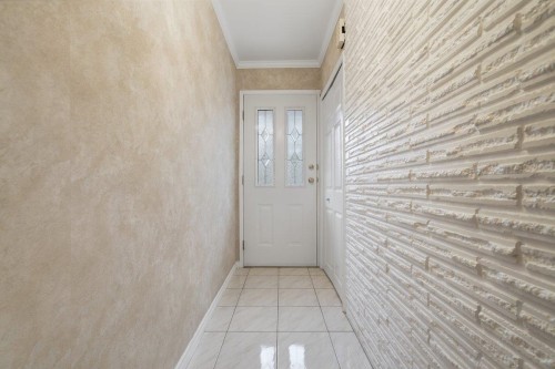 3250 Delbrook Avenue, North Vancouver, BC - Indoor Photo Showing Other Room