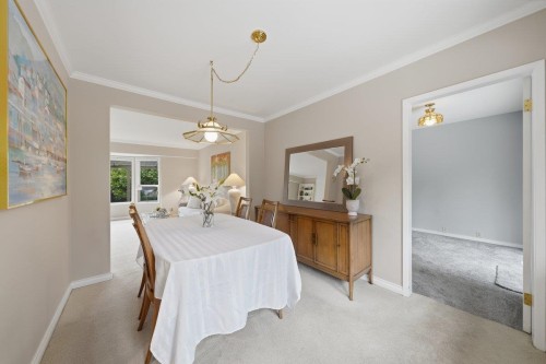 3250 Delbrook Avenue, North Vancouver, BC - Indoor Photo Showing Bedroom