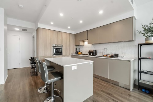 26xx-3833 Evergreen Place , Burnaby, BC V3J 0M2 4