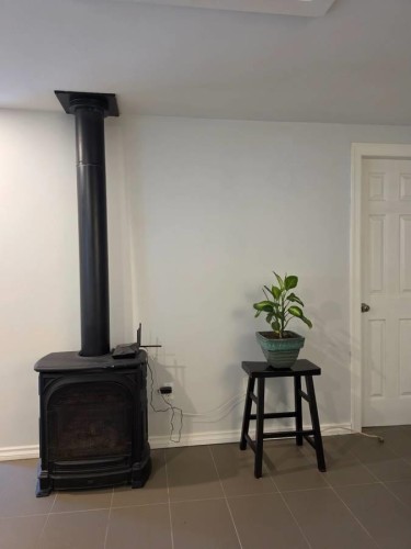 737 Robinson, Coquitlam, BC - Indoor Photo Showing Other Room