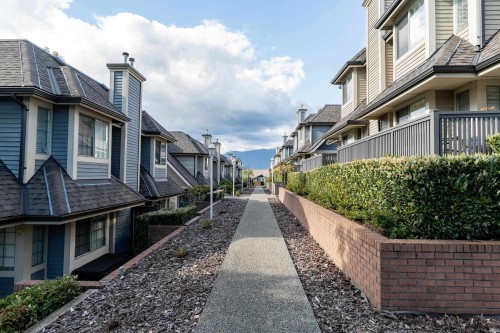 32-355 Duthie Avenue, Burnaby, BC - Outdoor