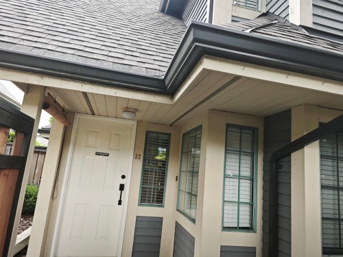32-355 Duthie Avenue, Burnaby, BC - Outdoor With Exterior