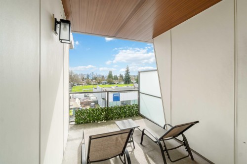 409-1633 Tatlow Avenue, North Vancouver, BC - Outdoor With Exterior