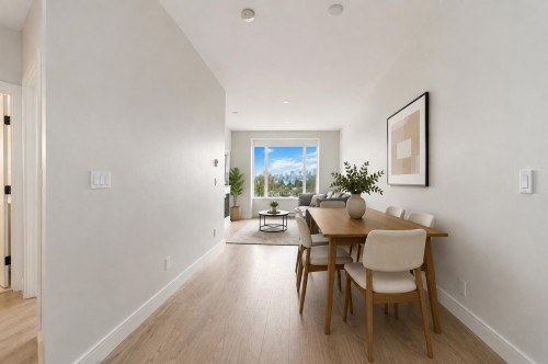 409-1633 Tatlow Avenue, North Vancouver, BC - Indoor Photo Showing Dining Room