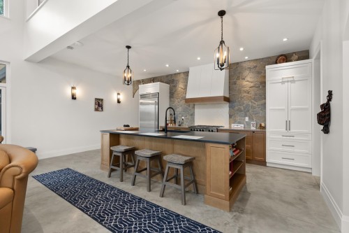103 Witherby Road, Gibsons, BC - Indoor Photo Showing Kitchen With Upgraded Kitchen