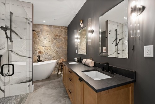 103 Witherby Road, Gibsons, BC - Indoor Photo Showing Bathroom