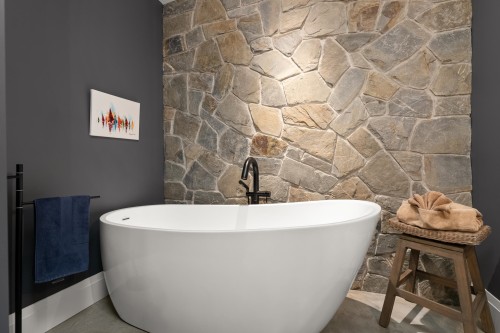 103 Witherby Road, Gibsons, BC - Indoor Photo Showing Bathroom