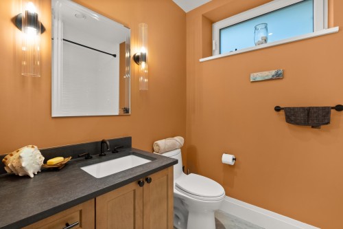 103 Witherby Road, Gibsons, BC - Indoor Photo Showing Bathroom