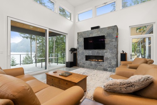103 Witherby Road, Gibsons, BC - Indoor Photo Showing Living Room With Fireplace
