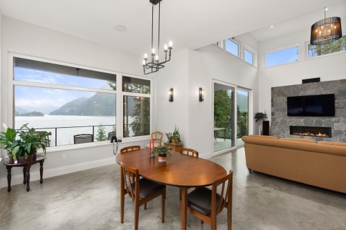 103 Witherby Road, Gibsons, BC - Indoor With Fireplace