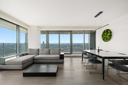 3801-1480 Howe Street  Vancouver, BC V6Z 0G5