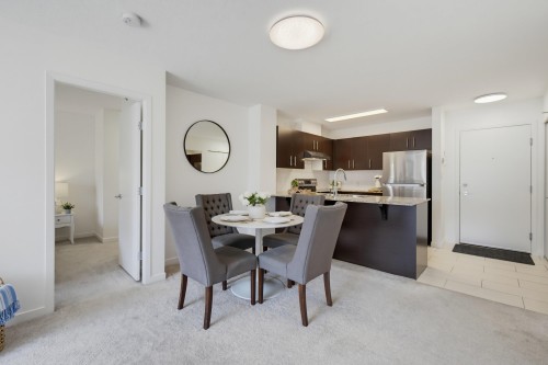 412-11665 Haney Bypass, Maple Ridge, BC - Indoor Photo Showing Dining Room