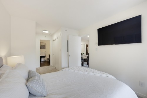 412-11665 Haney Bypass, Maple Ridge, BC - Indoor Photo Showing Bedroom