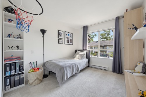 412-11665 Haney Bypass, Maple Ridge, BC - Indoor Photo Showing Bedroom