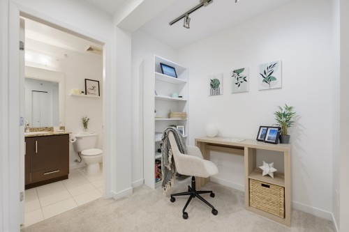 412-11665 Haney Bypass, Maple Ridge, BC - Indoor
