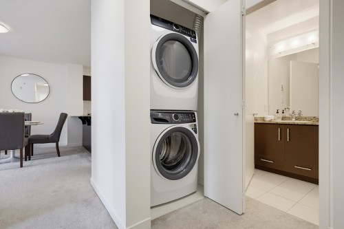 412-11665 Haney Bypass, Maple Ridge, BC - Indoor Photo Showing Laundry Room