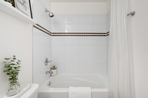 412-11665 Haney Bypass, Maple Ridge, BC - Indoor Photo Showing Bathroom