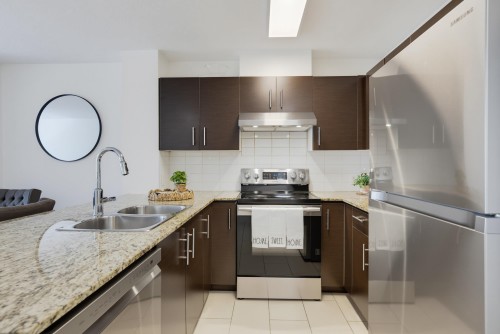 412-11665 Haney Bypass, Maple Ridge, BC - Indoor Photo Showing Kitchen With Double Sink With Upgraded Kitchen