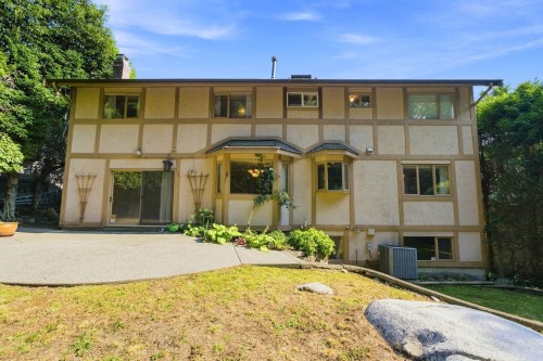 5519 Cliffridge Place, North Vancouver, BC - Outdoor