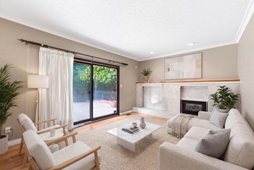 5519 Cliffridge Place, North Vancouver, BC - Indoor Photo Showing Living Room With Fireplace