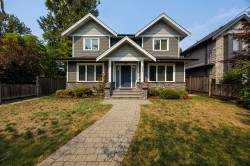 842 20th Street W North Vancouver, BC V7P 2B4