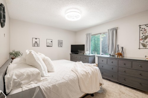 241B Evergreen Drive, Port Moody, BC - Indoor Photo Showing Bedroom