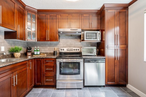 241B Evergreen Drive, Port Moody, BC - Indoor Photo Showing Kitchen