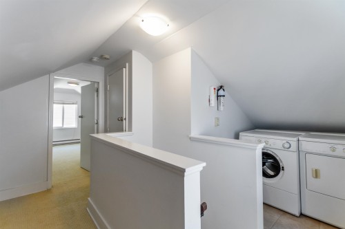 136 45Th Avenue E, Vancouver, BC - Indoor Photo Showing Laundry Room