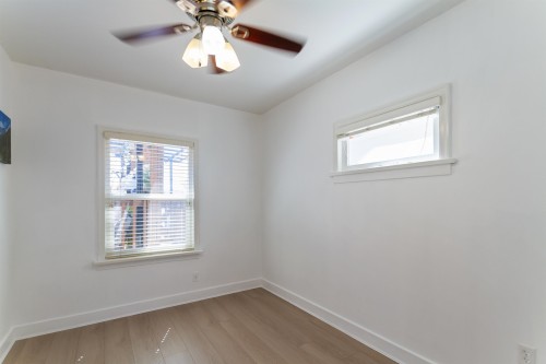 136 45Th Avenue E, Vancouver, BC - Indoor Photo Showing Other Room
