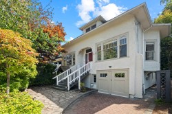 2656 3rd Avenue W Vancouver, BC V6K 1M3