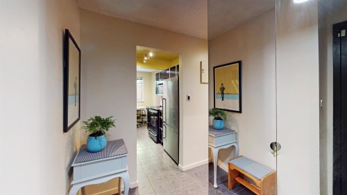 111-853 7Th Avenue E, Vancouver, BC - Indoor Photo Showing Other Room